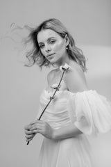 Rochie mireasa cu corset si maneci Luna