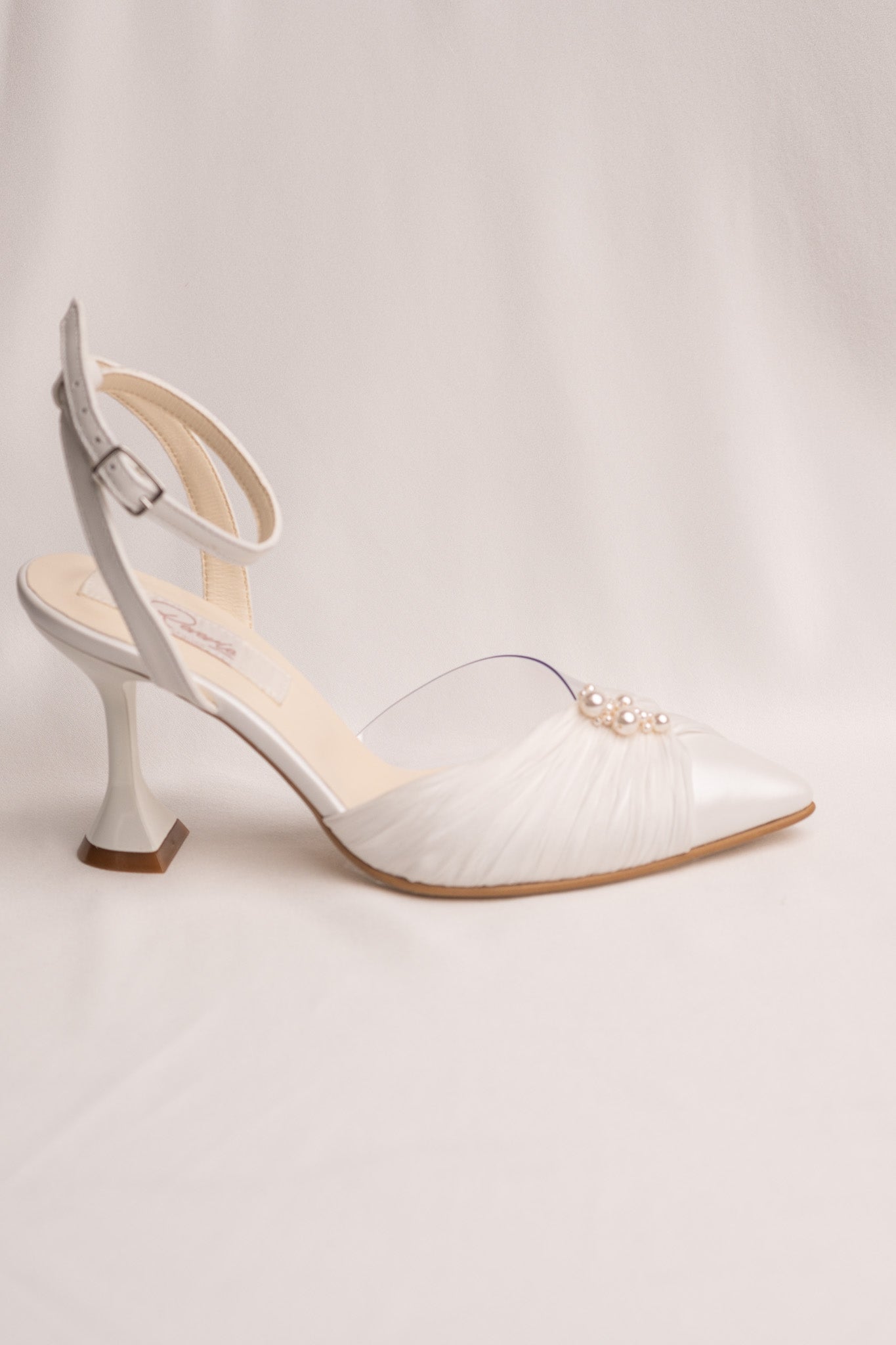 Dianna | Pantofi de mireasa comozi, piele satinata, matase si perle