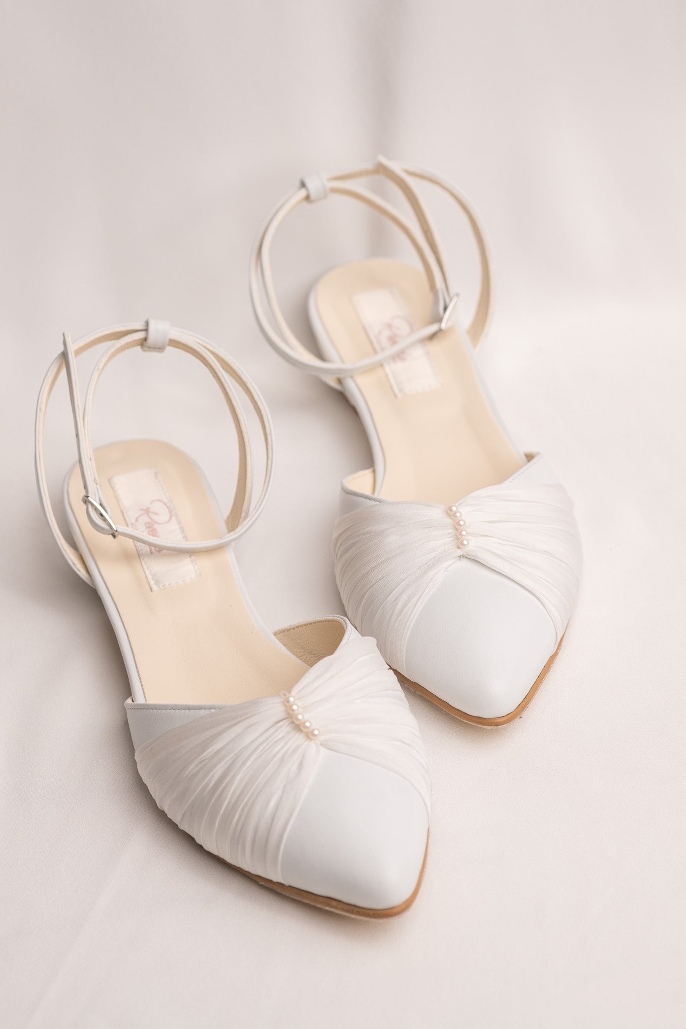 Balerini mireasă piele alba, matase si perle Emelise