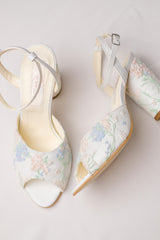 Spring | Thick heel bridal sandals with colorful embroidery size 38