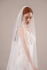 Florisse | Bridal veil with Chantilly lace