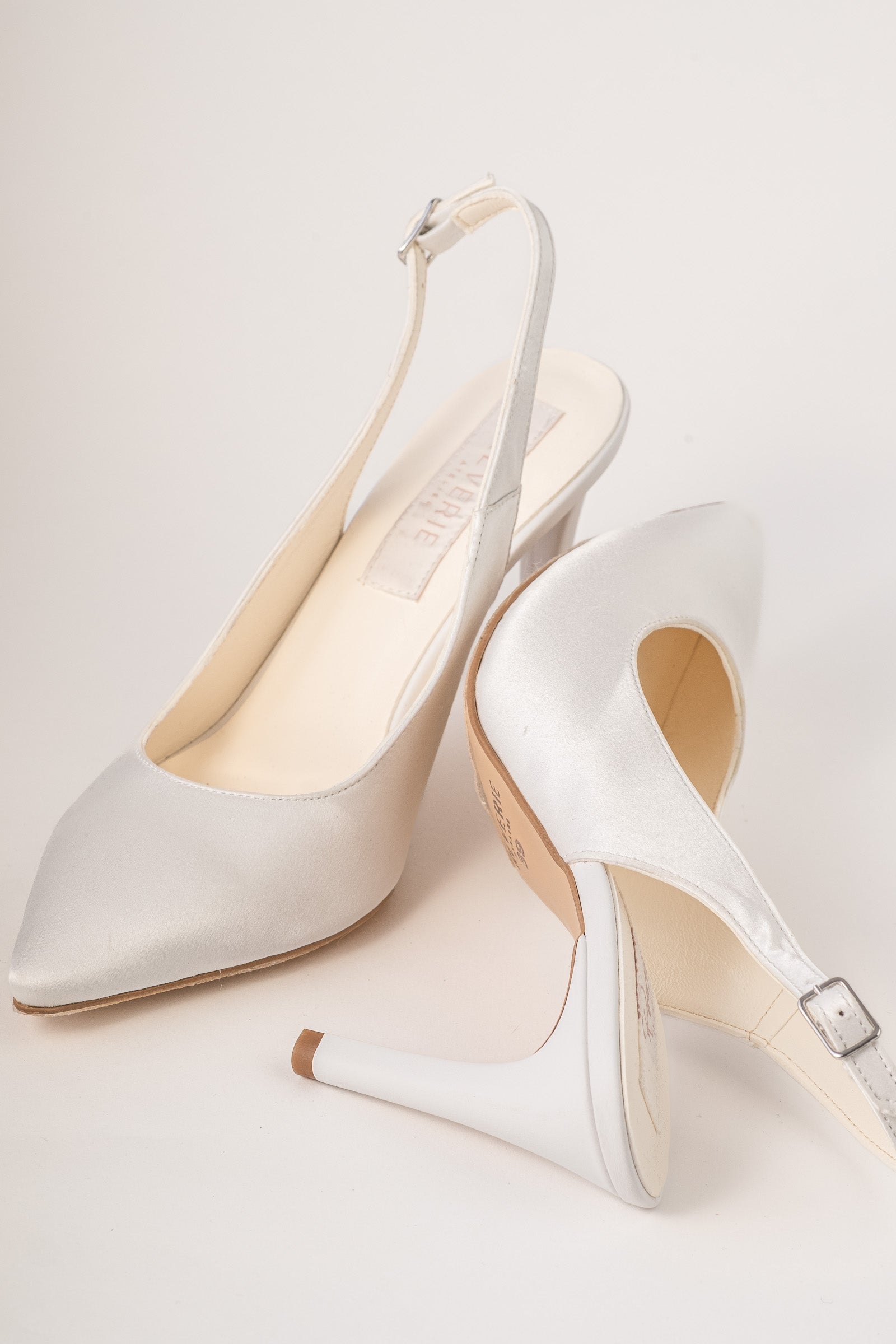 Pantofi de mireasă eleganți din piele și mătase satinată Mara