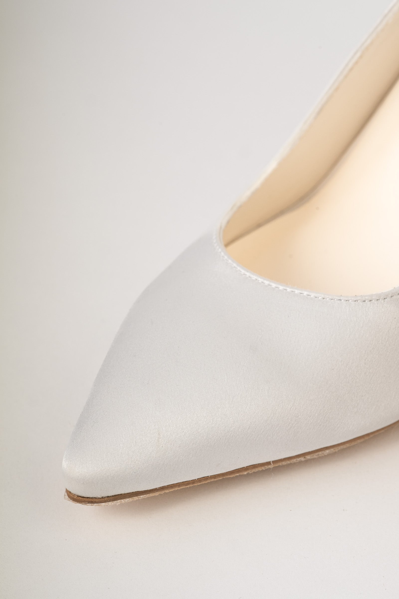 Pantofi de mireasă eleganți din piele și mătase satinată Mara