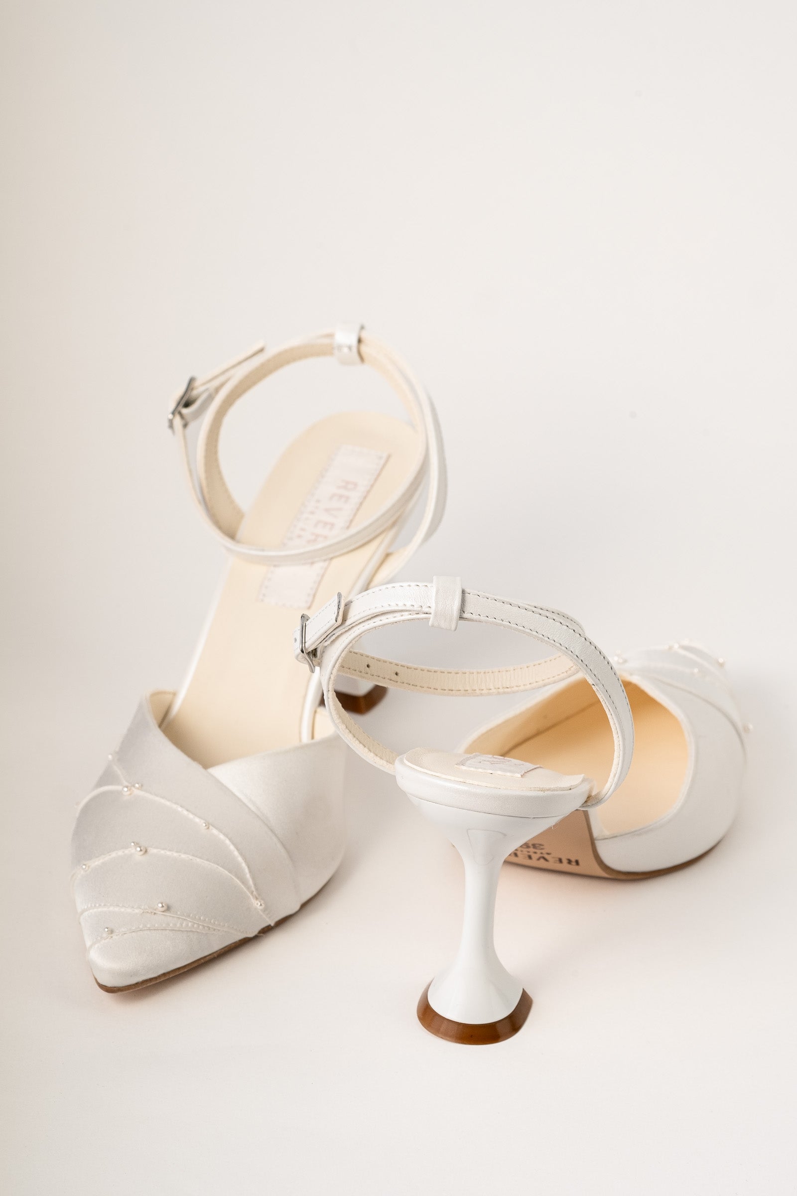 Pantofi de mireasa din piele si matase satinata Aveline