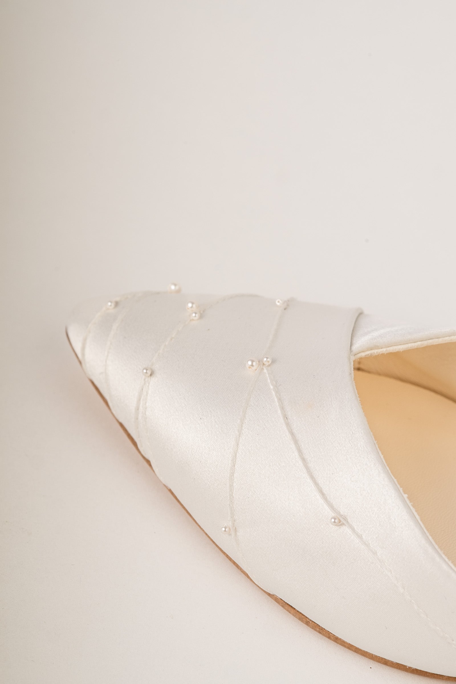 Pantofi de mireasa din piele si matase satinata Aveline