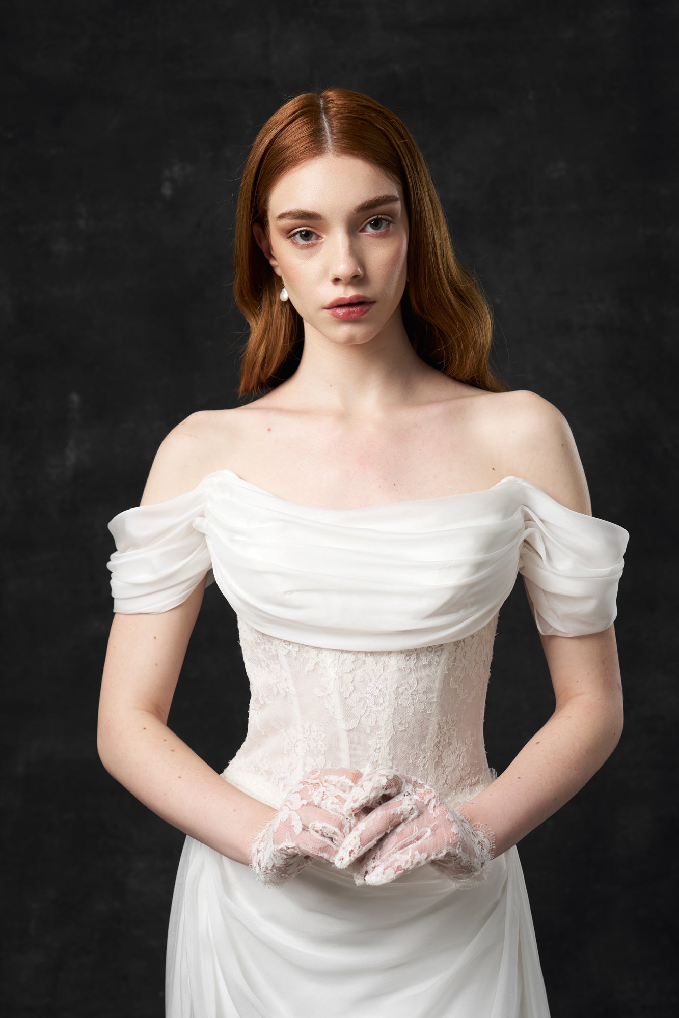 Muse bridal gloves
