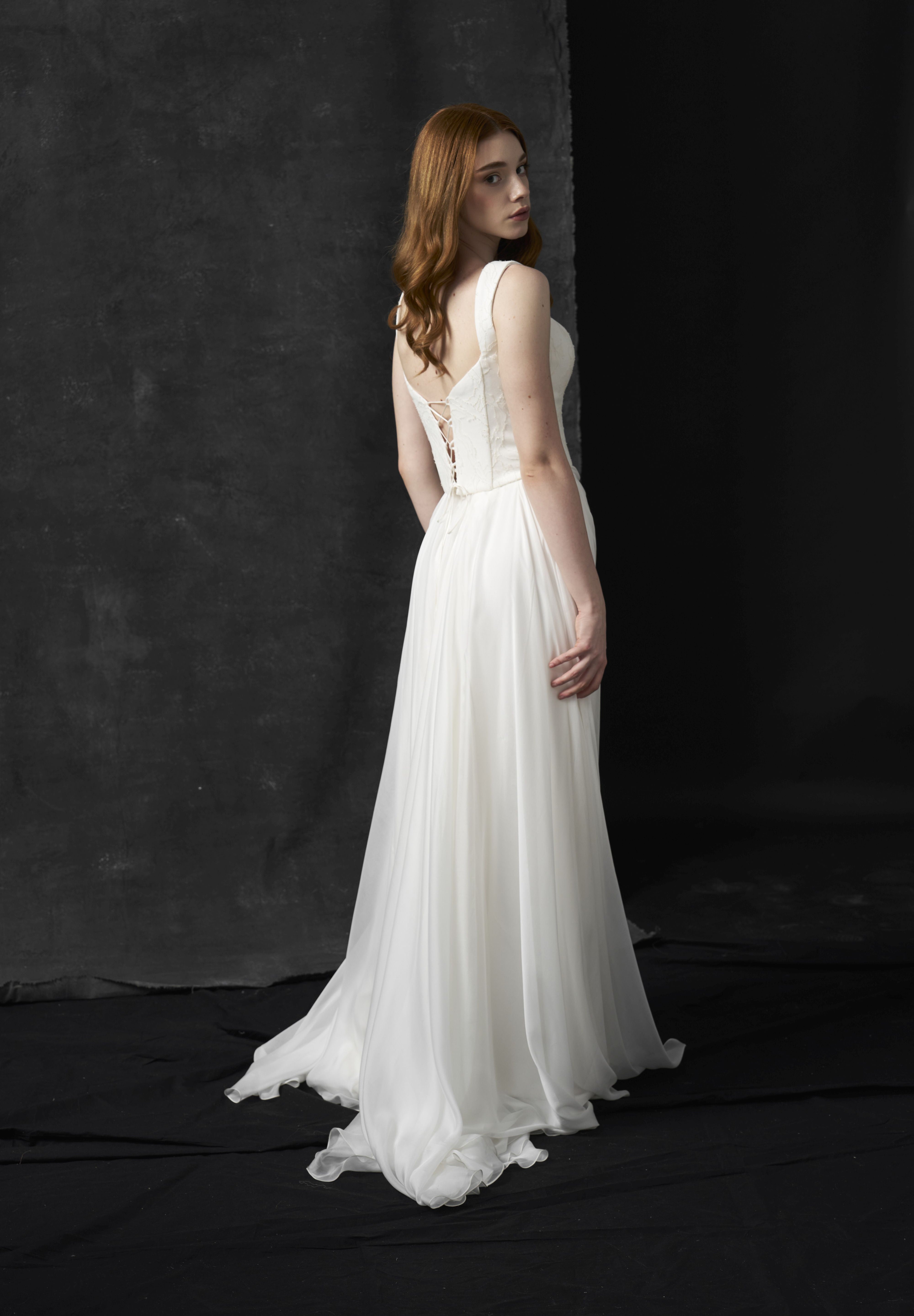 Rochie mireasa corset dantela Elyne