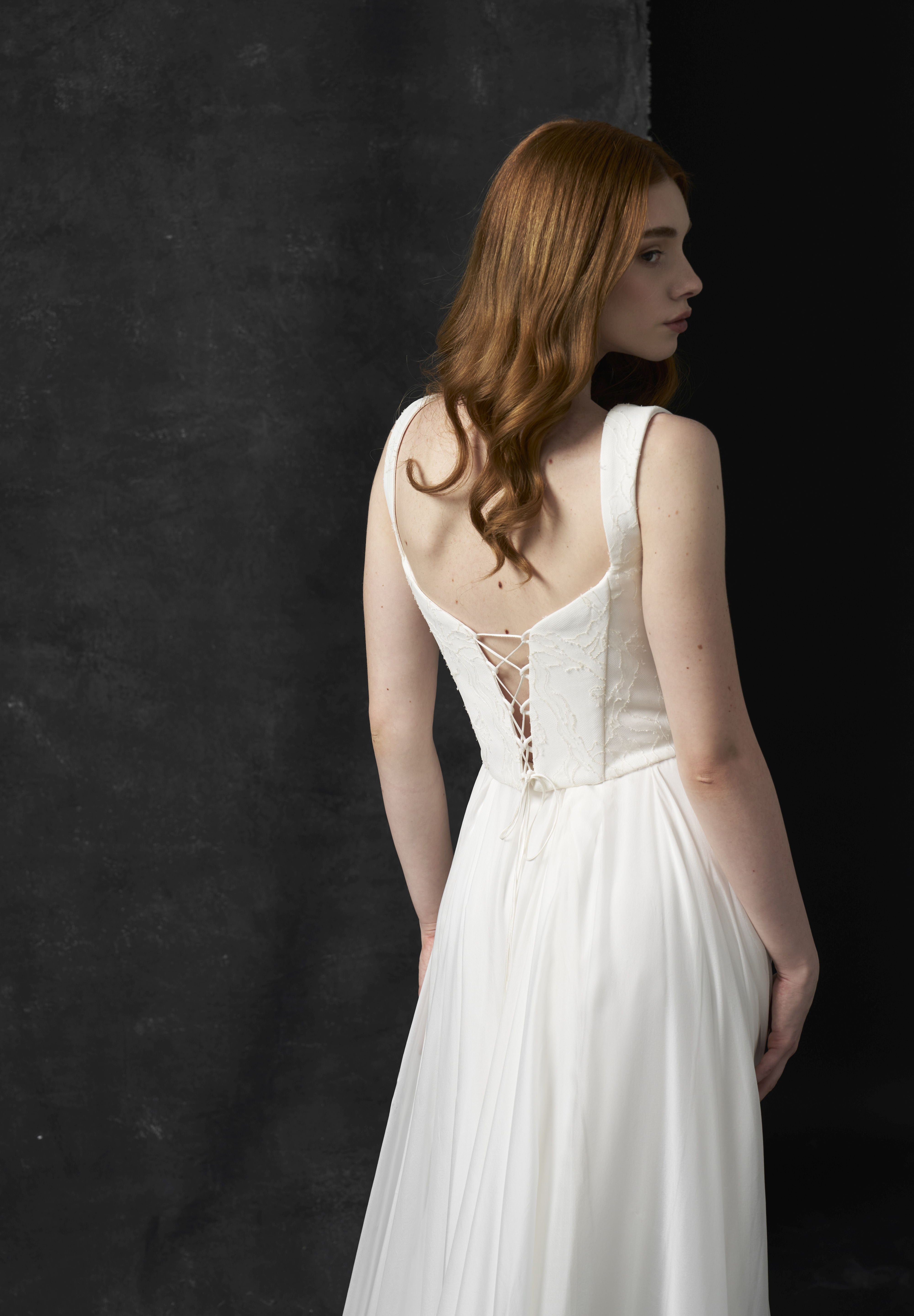 Rochie mireasa corset dantela Elyne