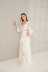 Rochie mireasa decolteu v si maneci Aine