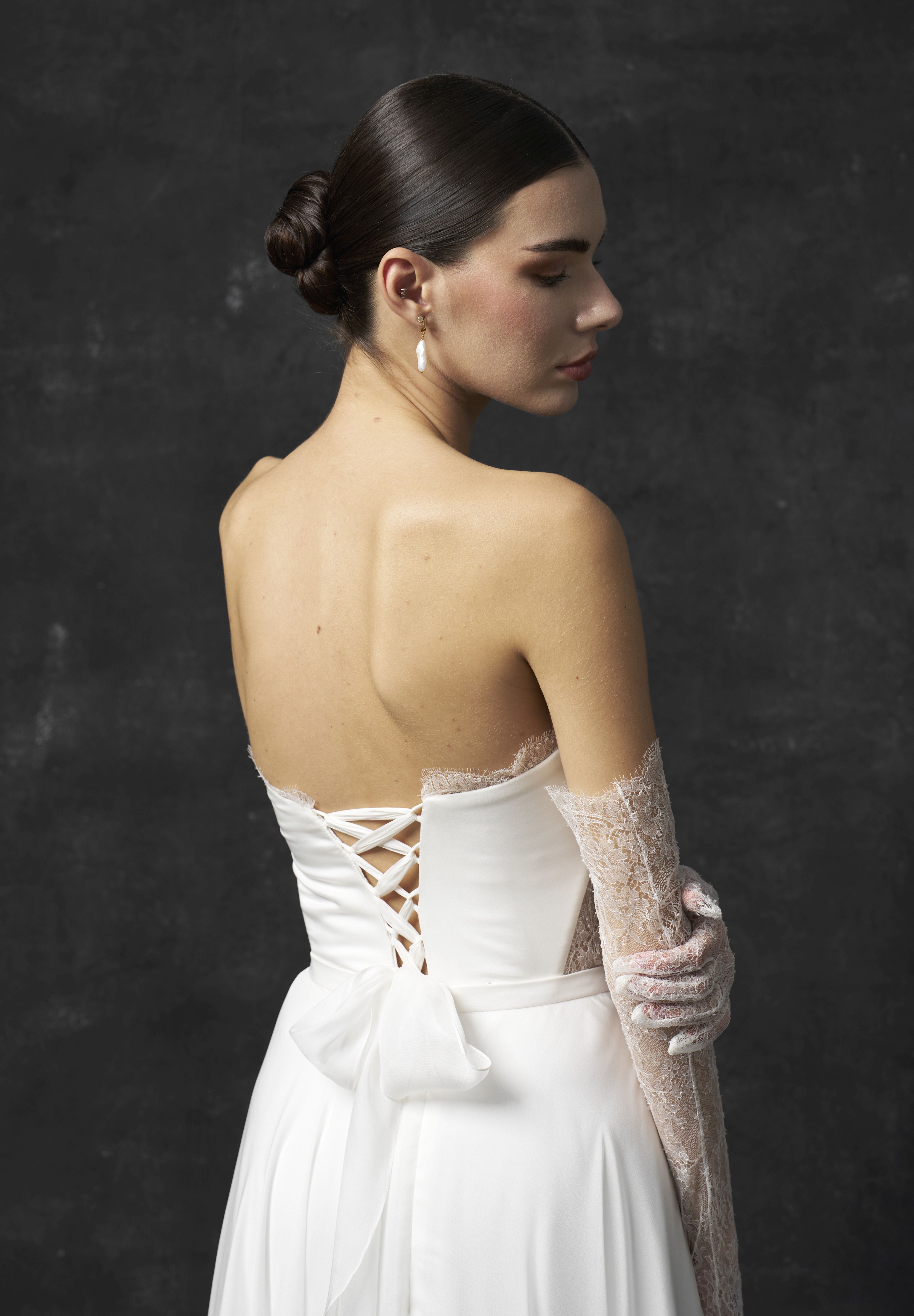 Rochie mireasa matase si dantela Brisa