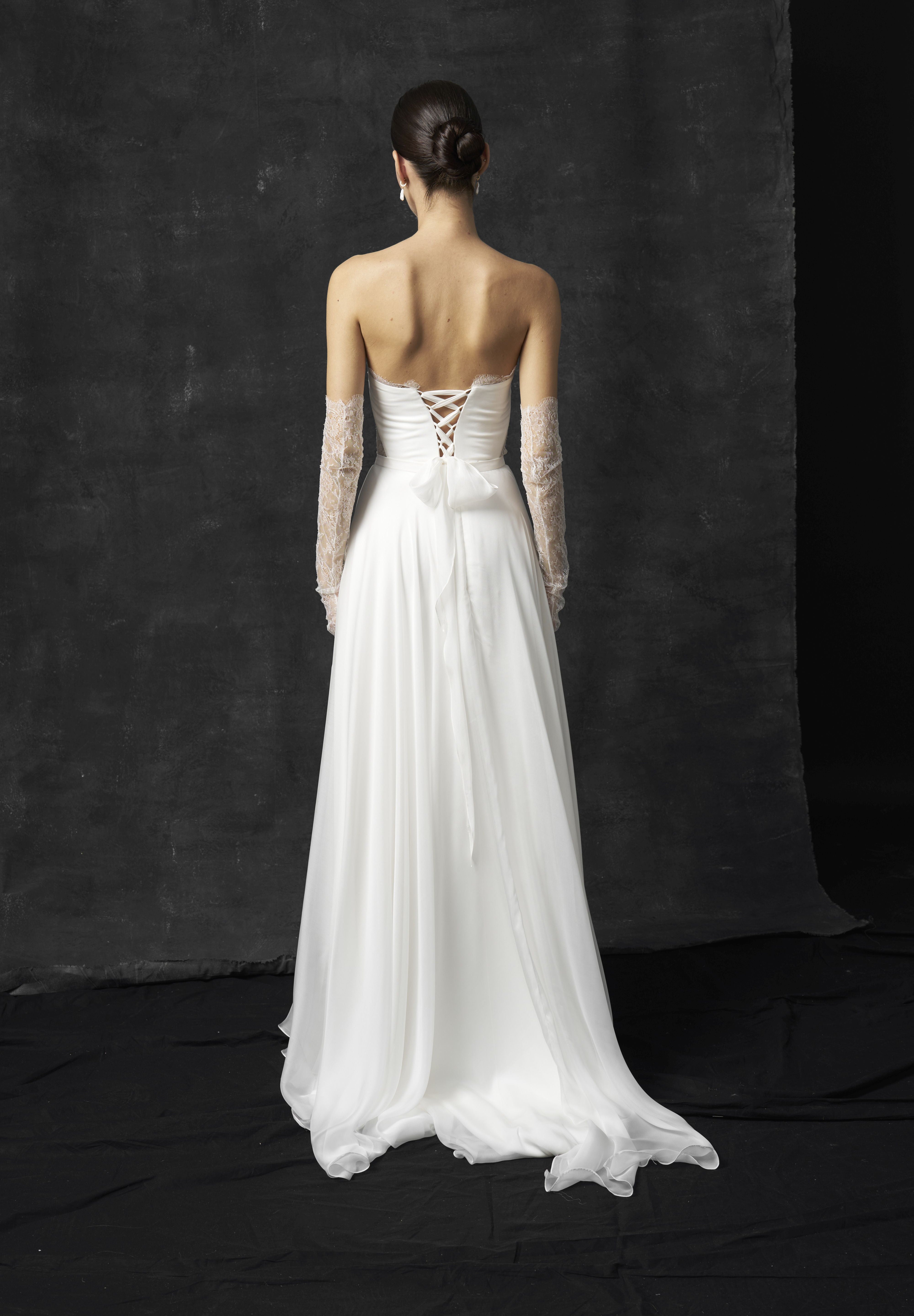 Rochie mireasa matase si dantela Brisa