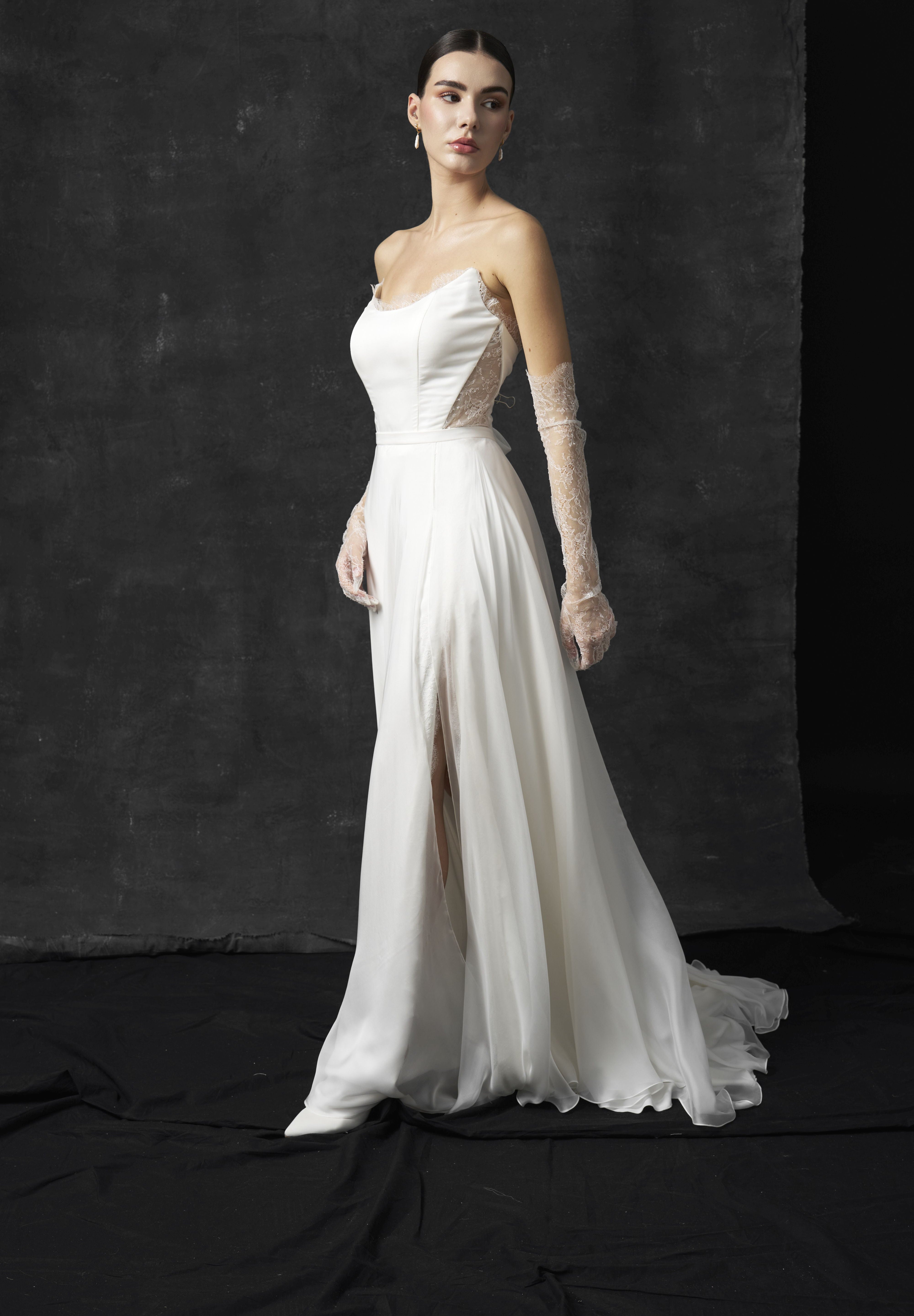 Rochie mireasa matase si dantela Brisa