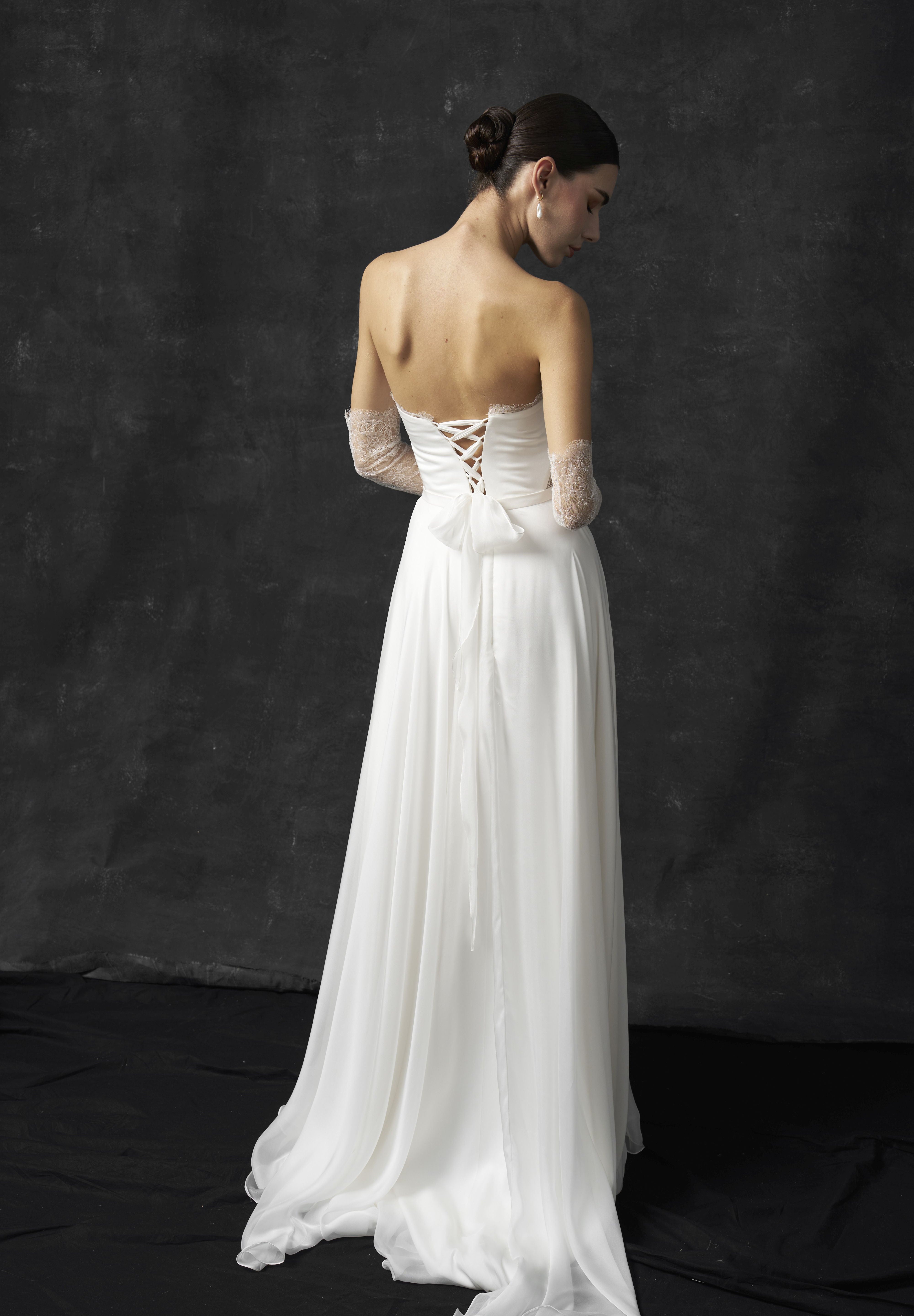 Rochie mireasa matase si dantela Brisa