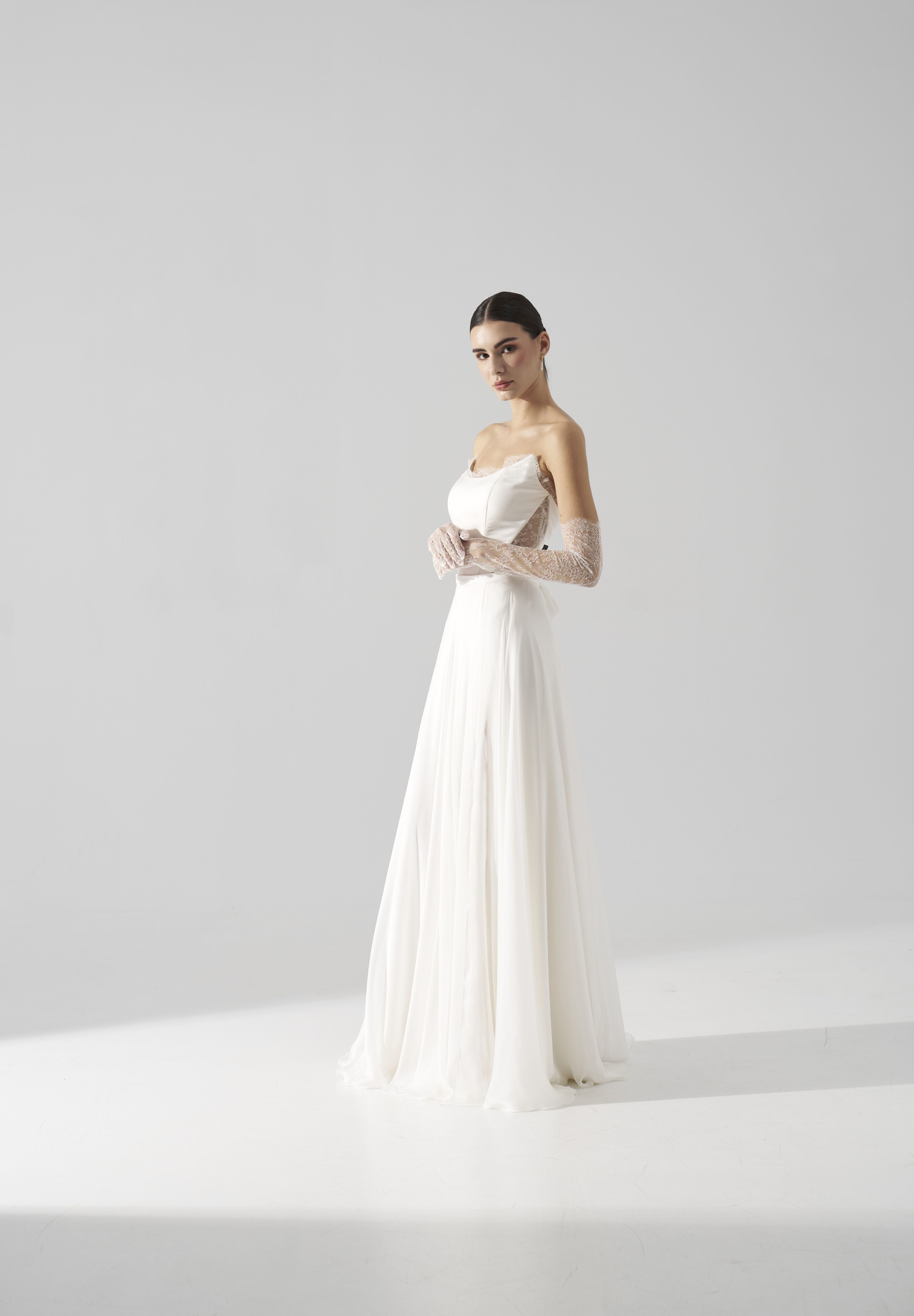 Rochie mireasa matase si dantela Brisa