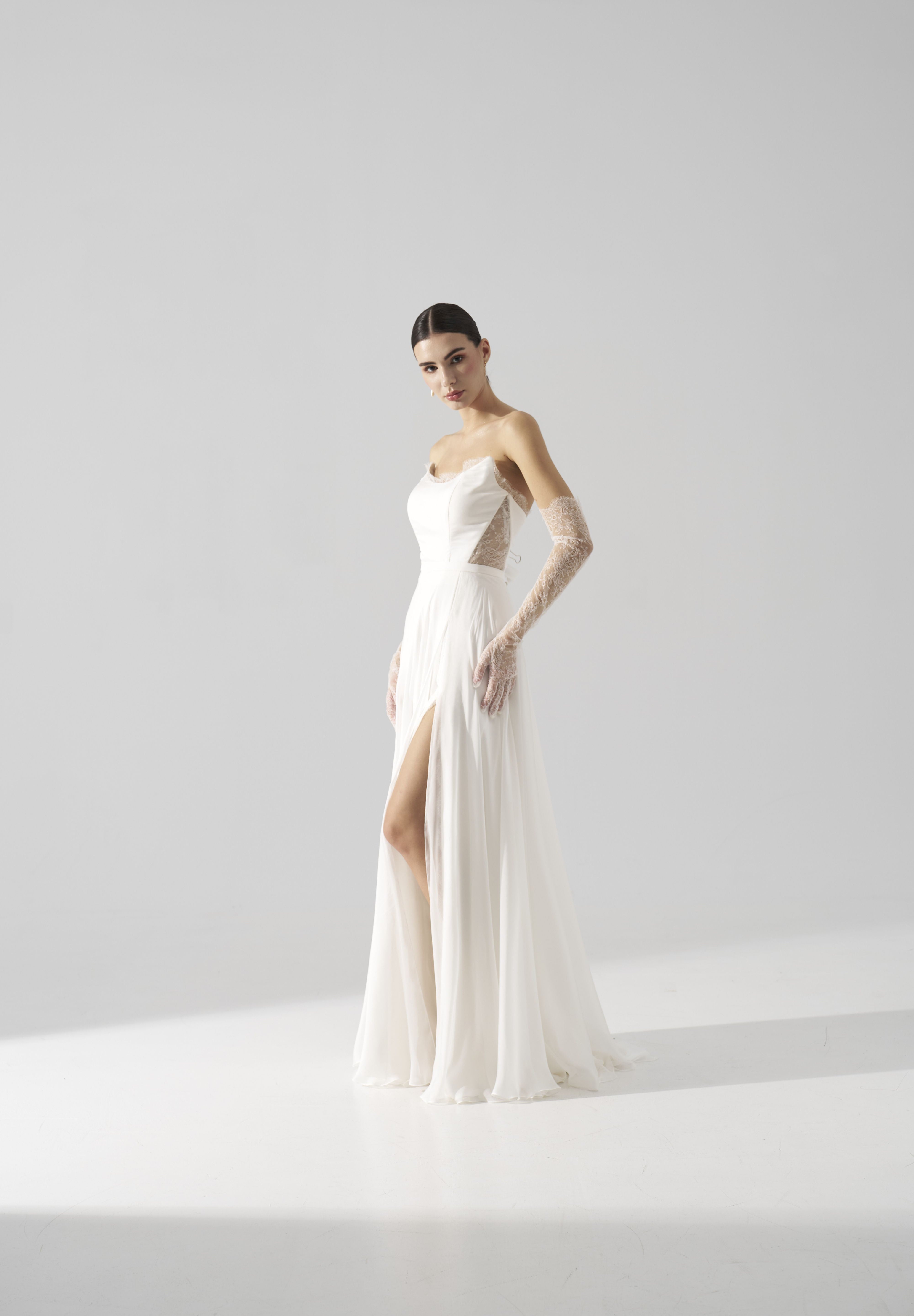 Rochie mireasa matase si dantela Brisa