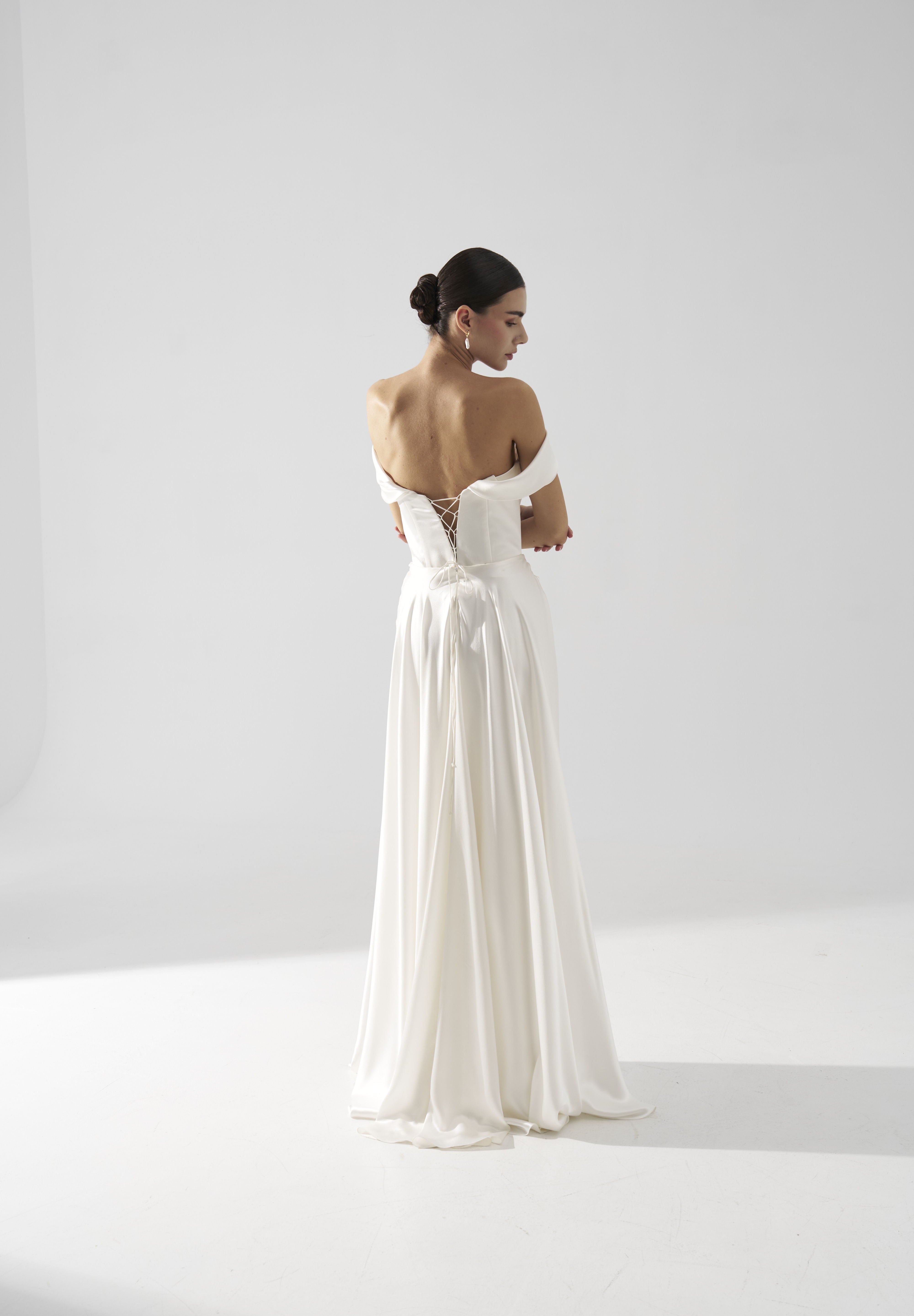 Rochie mireasa satin maneci cazute Amira