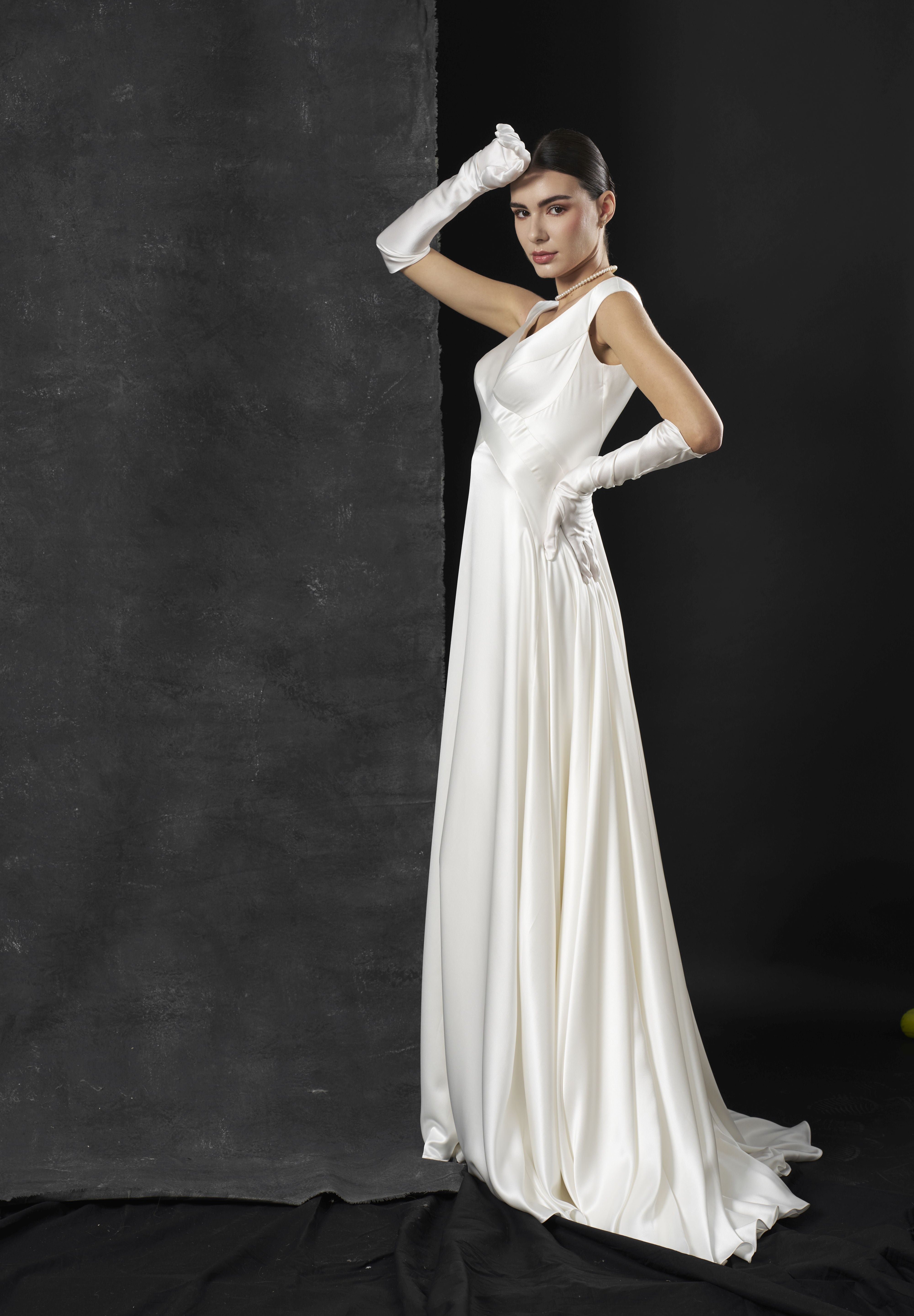 Rochie mireasaza matase Zaya