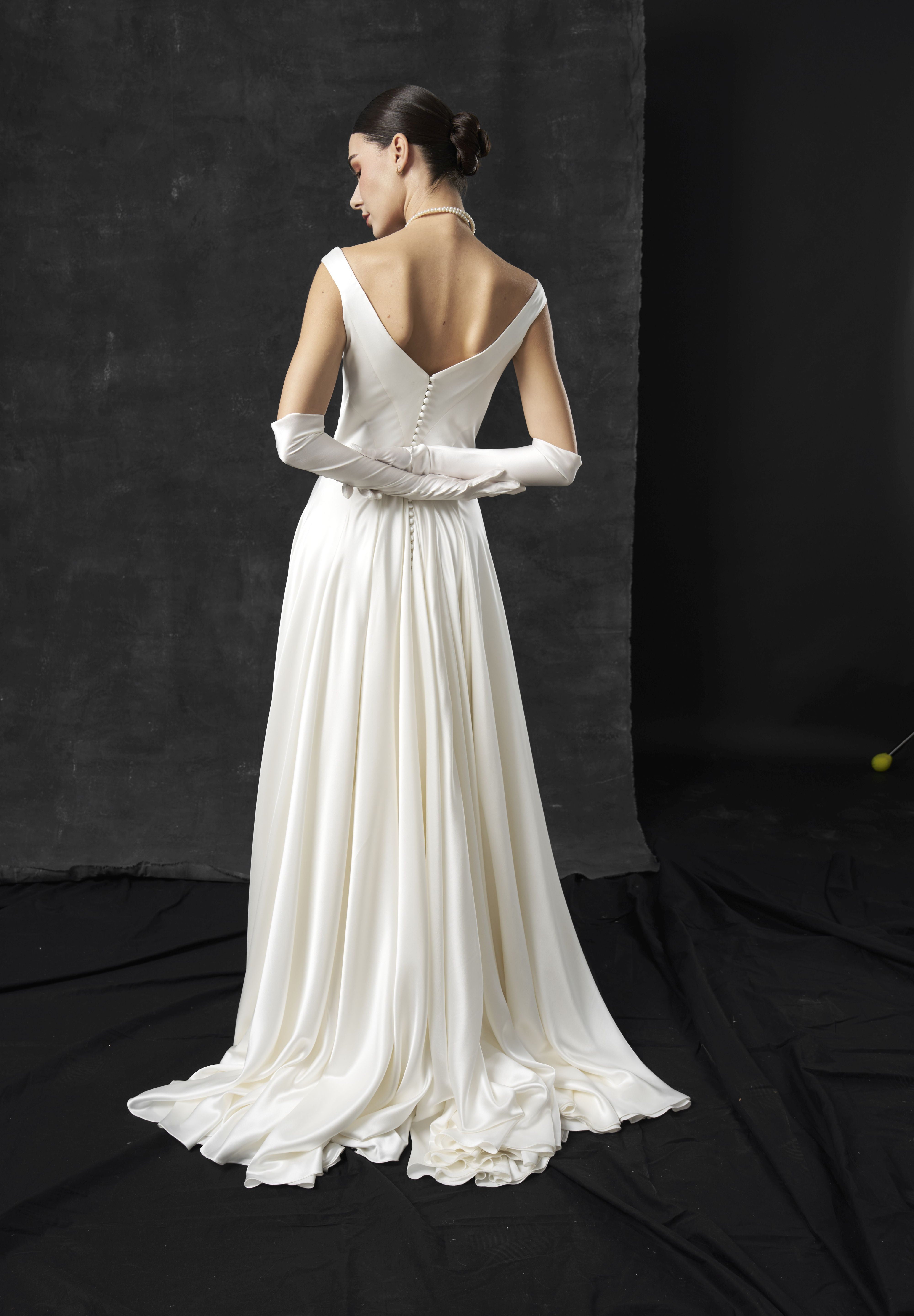 Rochie mireasaza matase Zaya