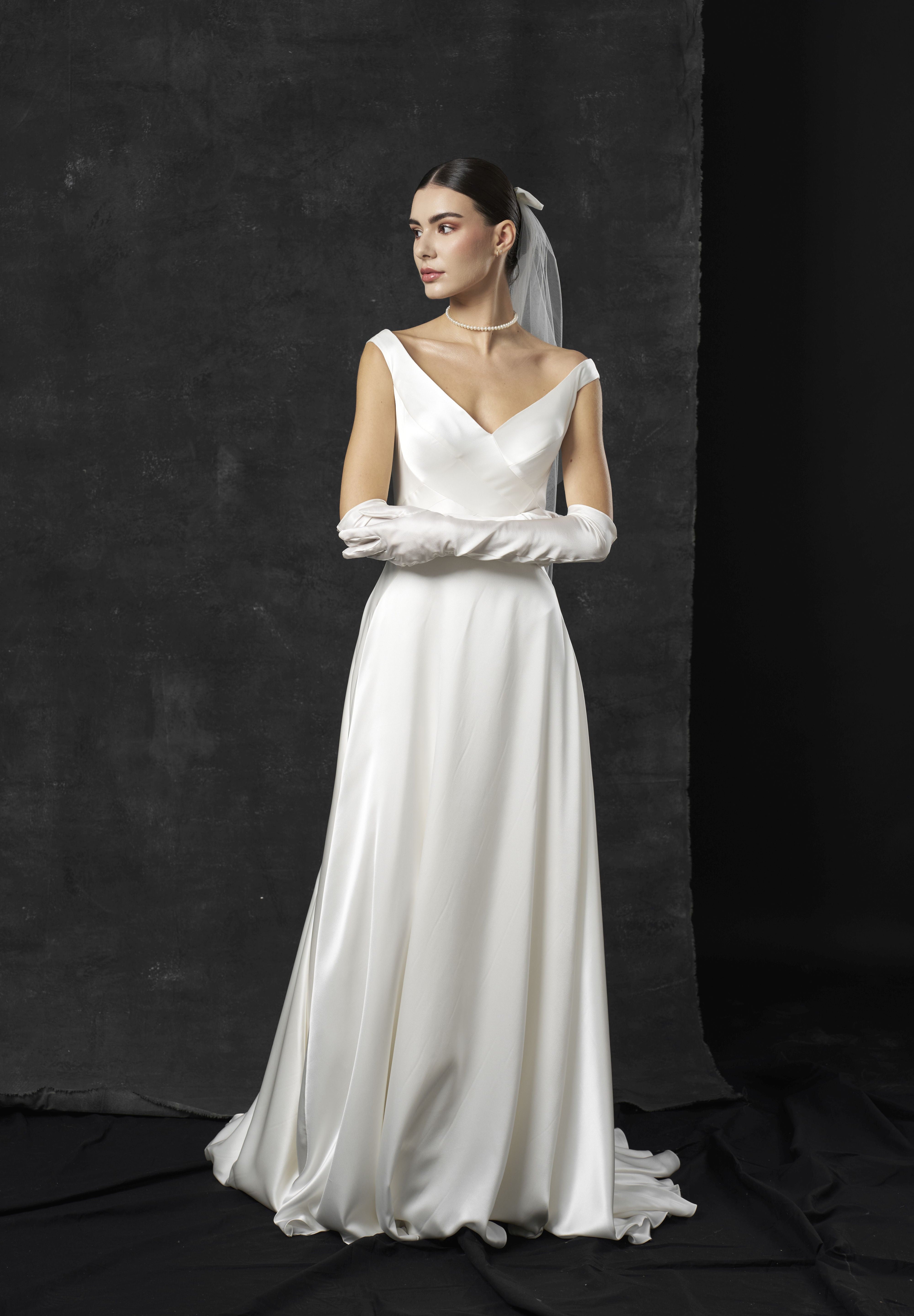 Rochie mireasaza matase Zaya