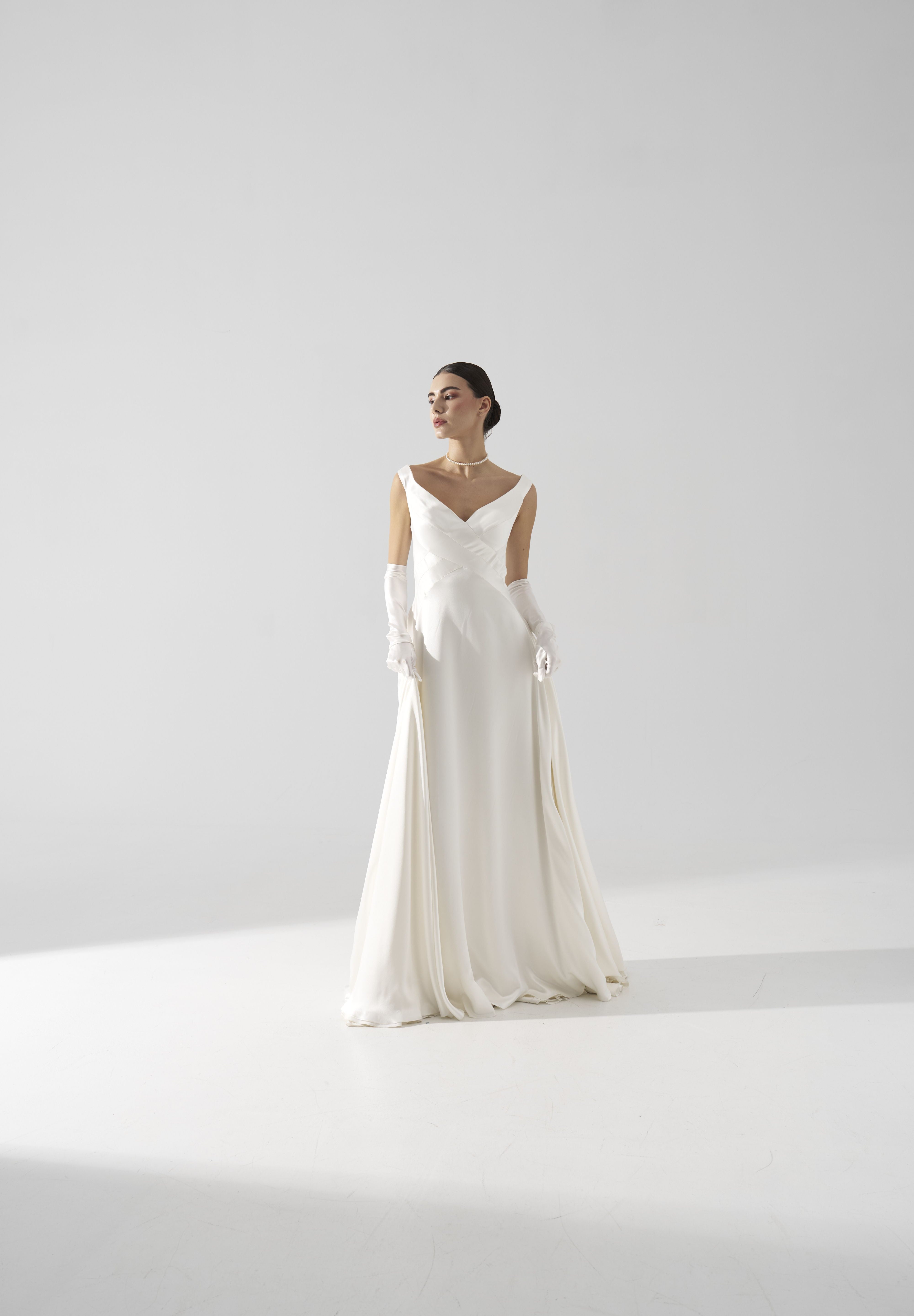 Rochie mireasaza matase Zaya