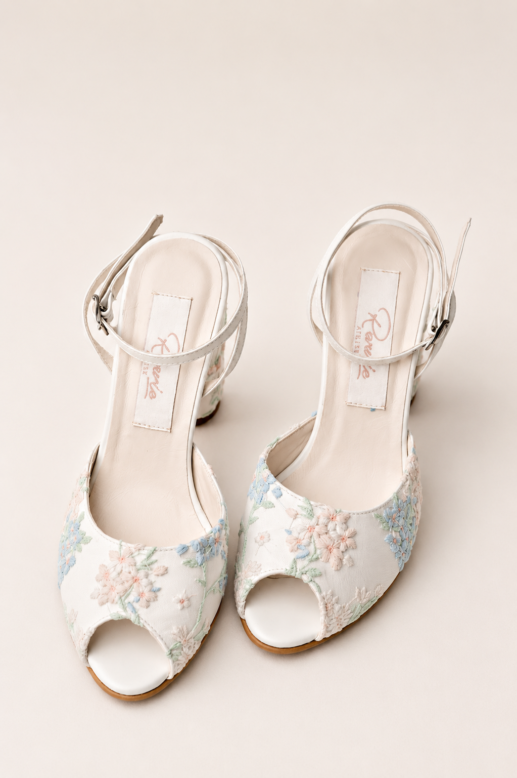 Spring | Thick heel bridal sandals with colorful embroidery