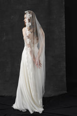 Voal mireasa spaniol cu bordura dantela Baroque