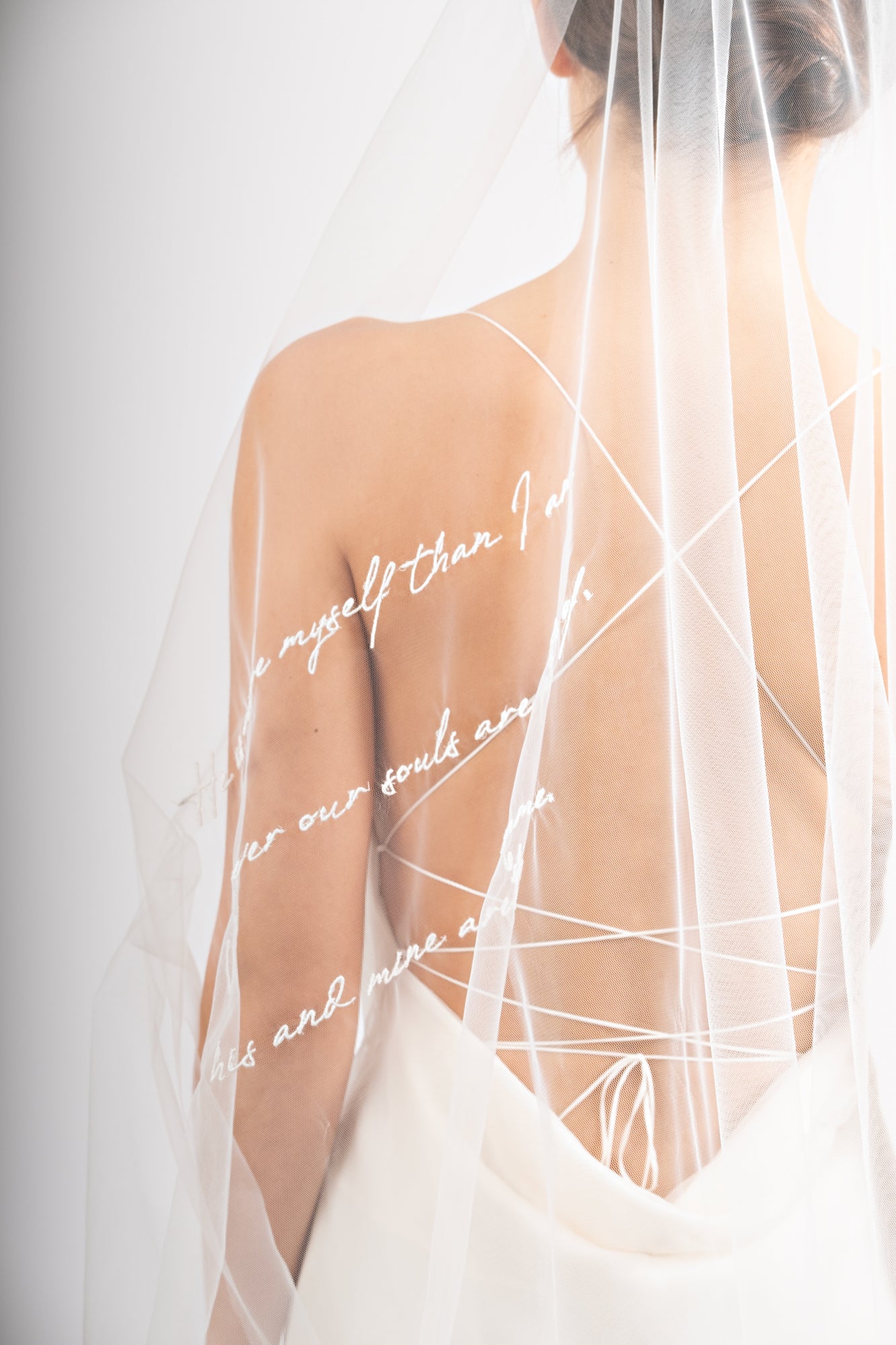 Voal personalizat cu scris brodat Forever