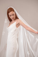 Florisse | Bridal veil with Chantilly lace