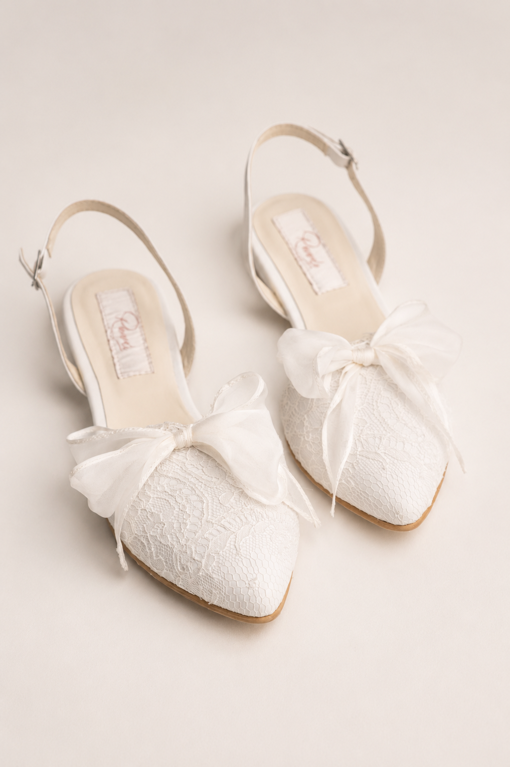 Zoe | Bridal ballet flats with lace and silk bows